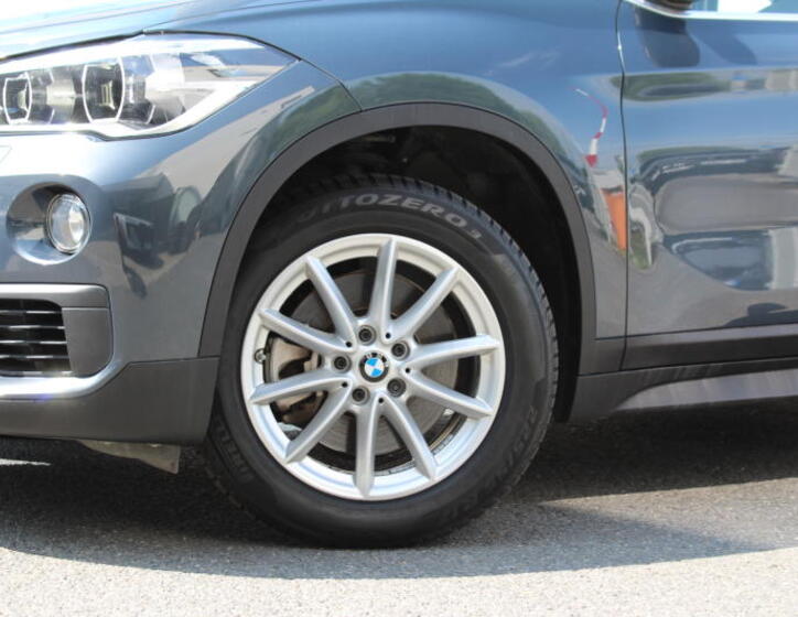 BMW X1 6