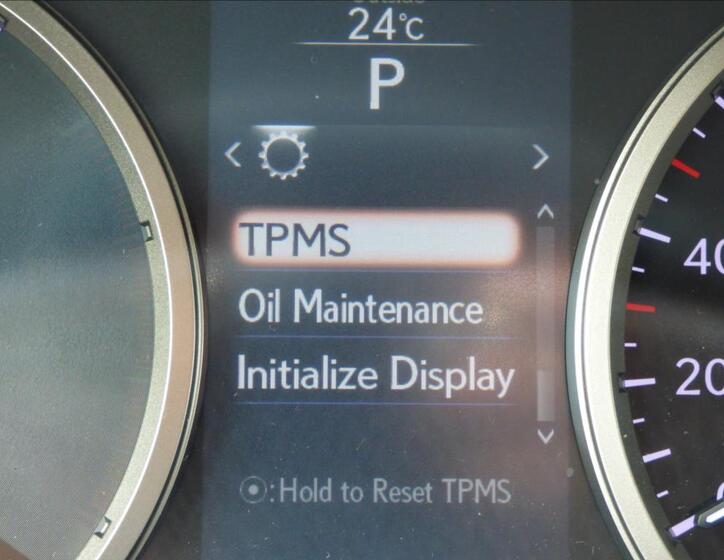 Lexus NX 300h 24
