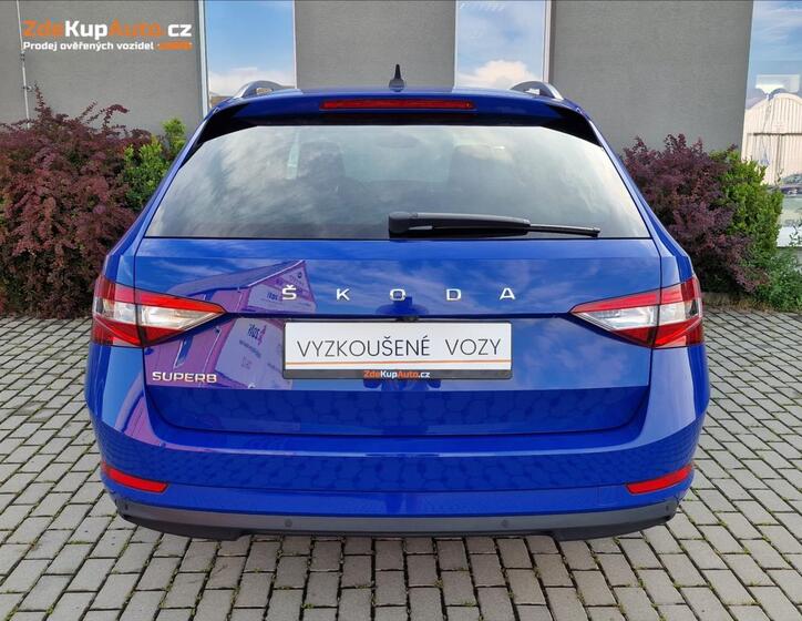 Škoda Superb 9