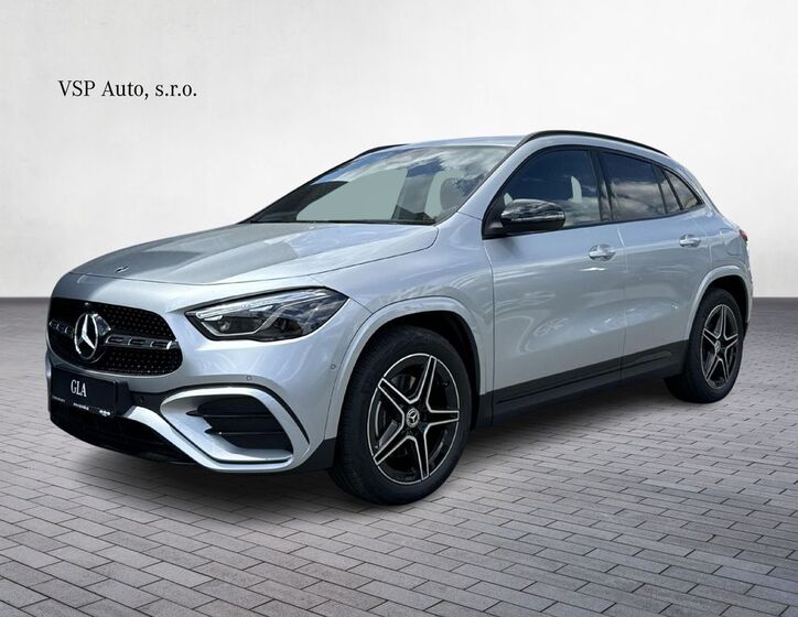 Mercedes-Benz GLA 1