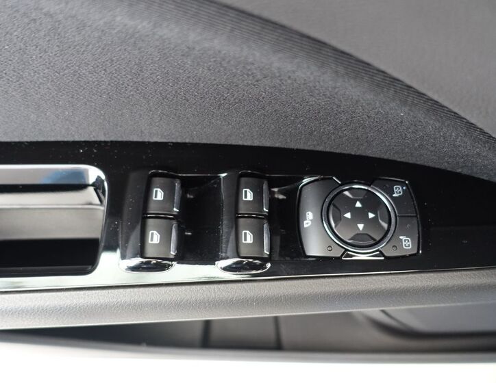 Ford Mondeo 19