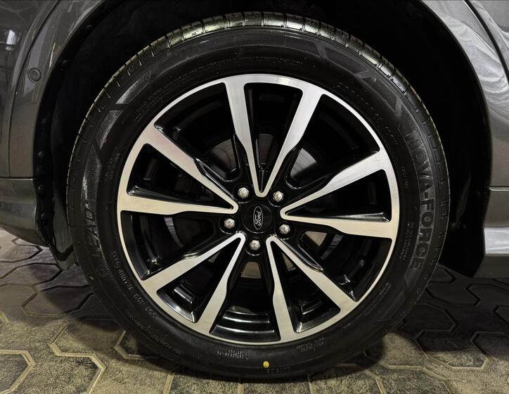 Ford Kuga 38