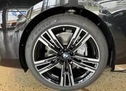 BMW i7 17