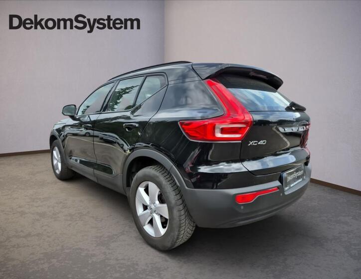 Volvo XC40 4