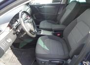 Volkswagen Passat 9