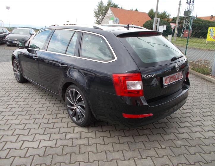 Škoda Octavia 12
