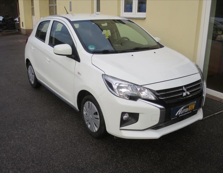 Mitsubishi Space 4