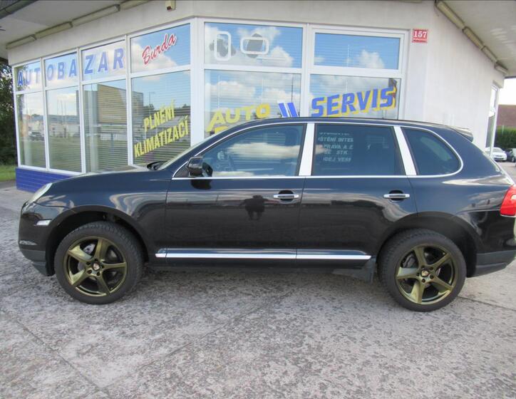 Porsche Cayenne 8