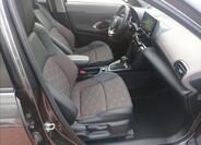 Toyota Yaris Cross 8
