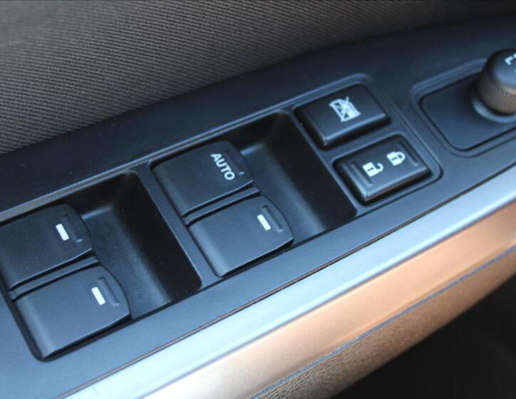 Suzuki Vitara 21