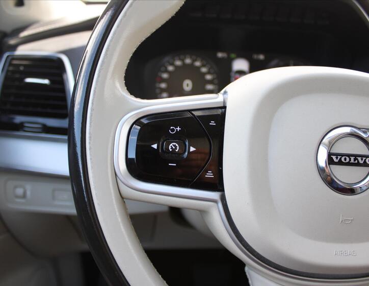 Volvo XC90 18