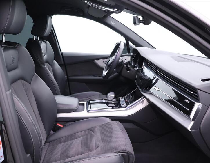 Audi Q7 12