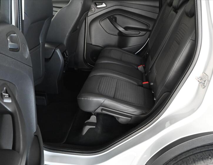 Ford Kuga 10