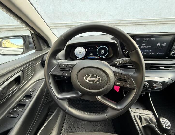 Hyundai i20 8