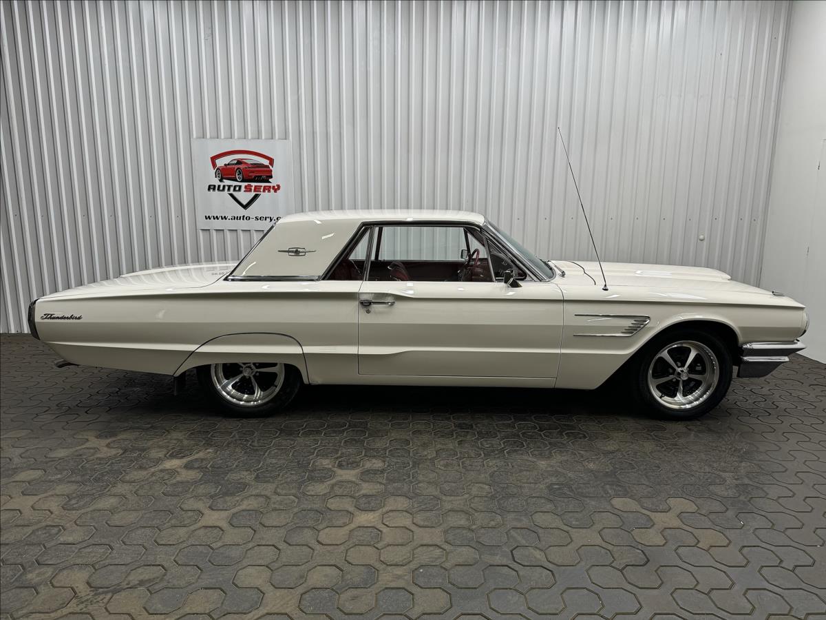 Ford Thunderbird