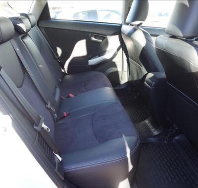 Toyota Prius 13