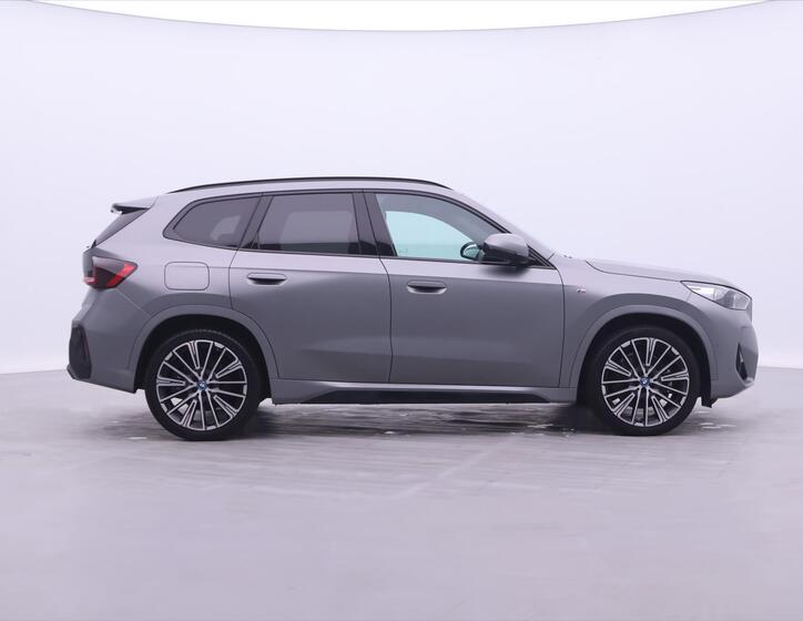 BMW X1 8