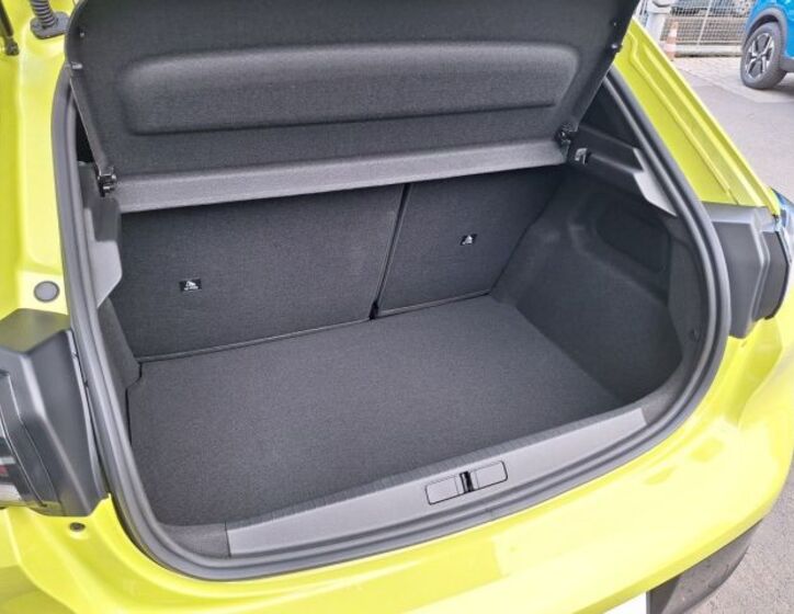 Peugeot 208 6