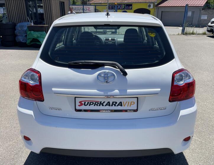 Toyota Auris 6
