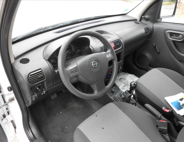 Opel Combo 13