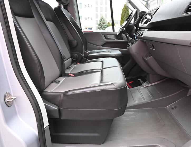 Volkswagen Crafter 10