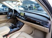 Audi A8 30