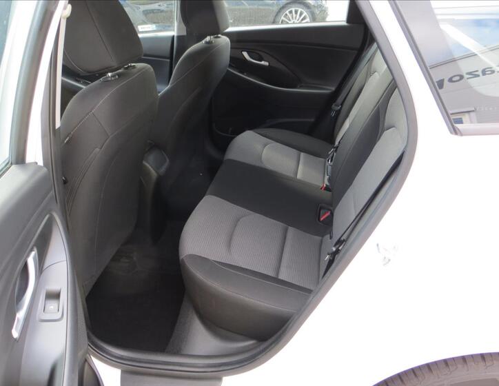 Hyundai i30 20