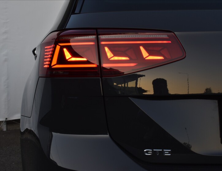 Volkswagen Passat 10