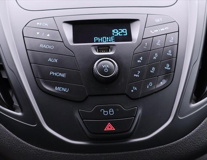 Ford Tourneo Courier 18