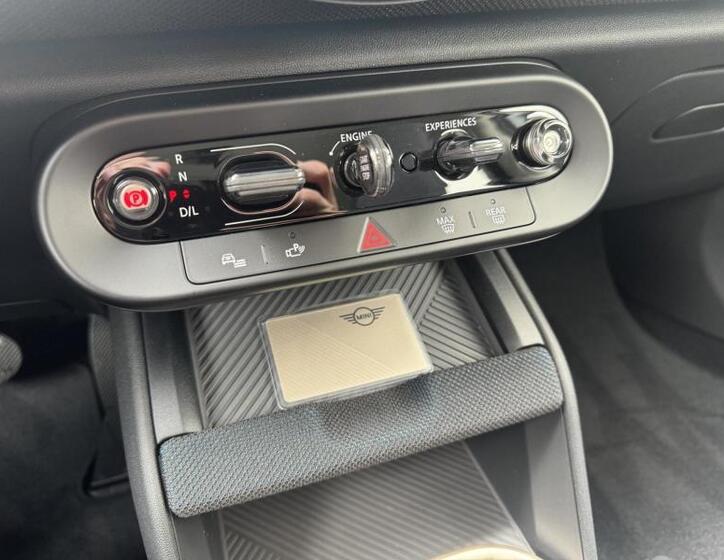 Mini Countryman 12