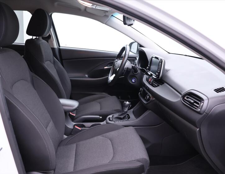 Hyundai i30 13