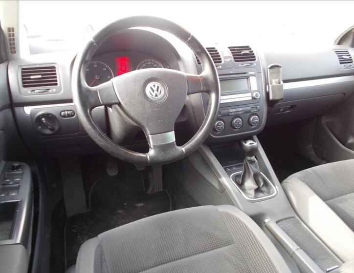 Volkswagen Golf 15