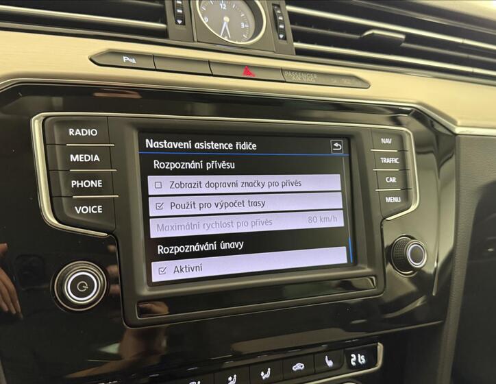 Volkswagen Passat 25