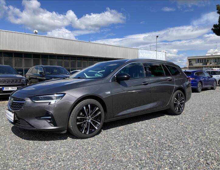 Opel Insignia 1