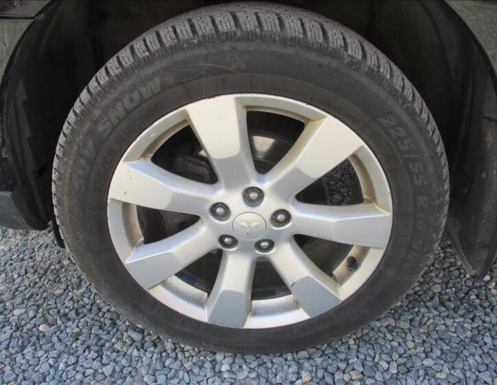 Mitsubishi Outlander 25