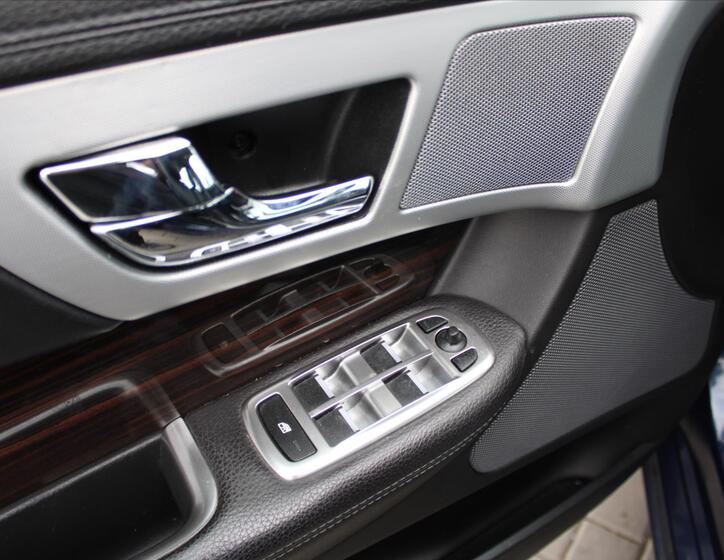 Jaguar XF 23