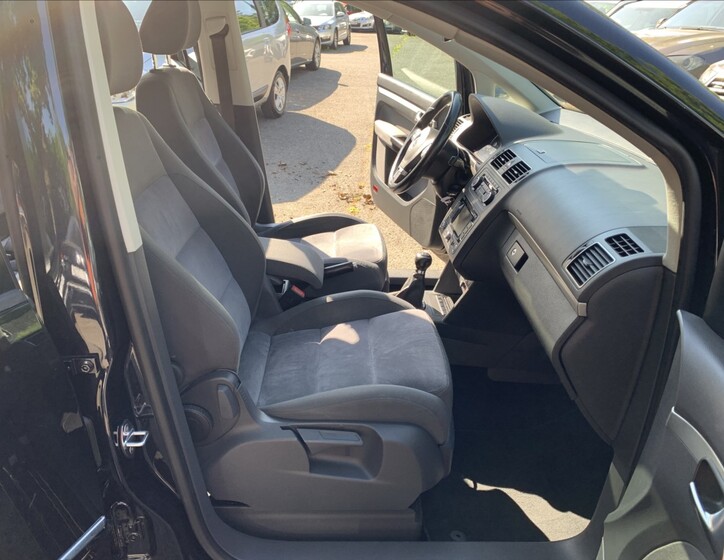 Volkswagen Touran 14
