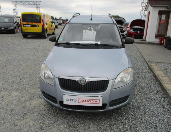 Škoda Roomster 2