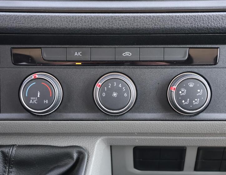 Volkswagen Crafter 28