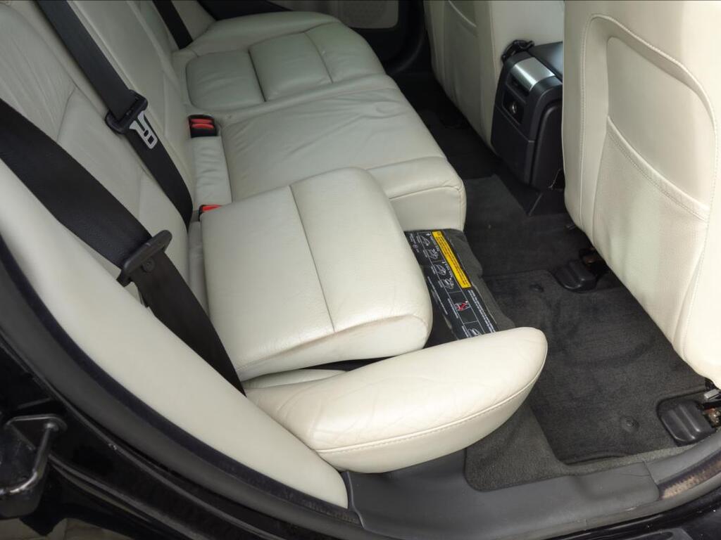 Volvo XC70 16