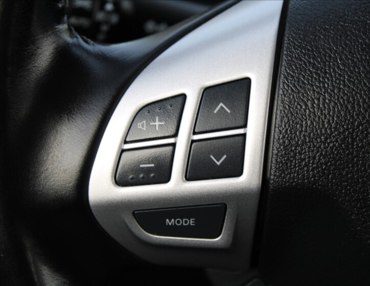 Mitsubishi Lancer 14