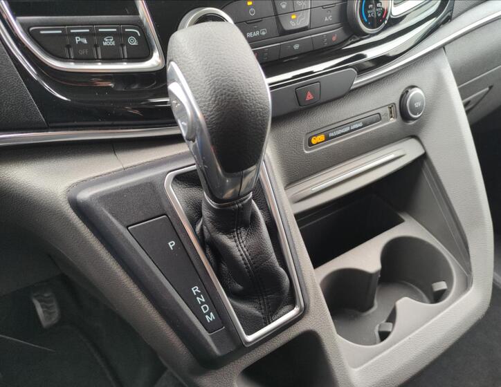 Ford Tourneo Custom 27