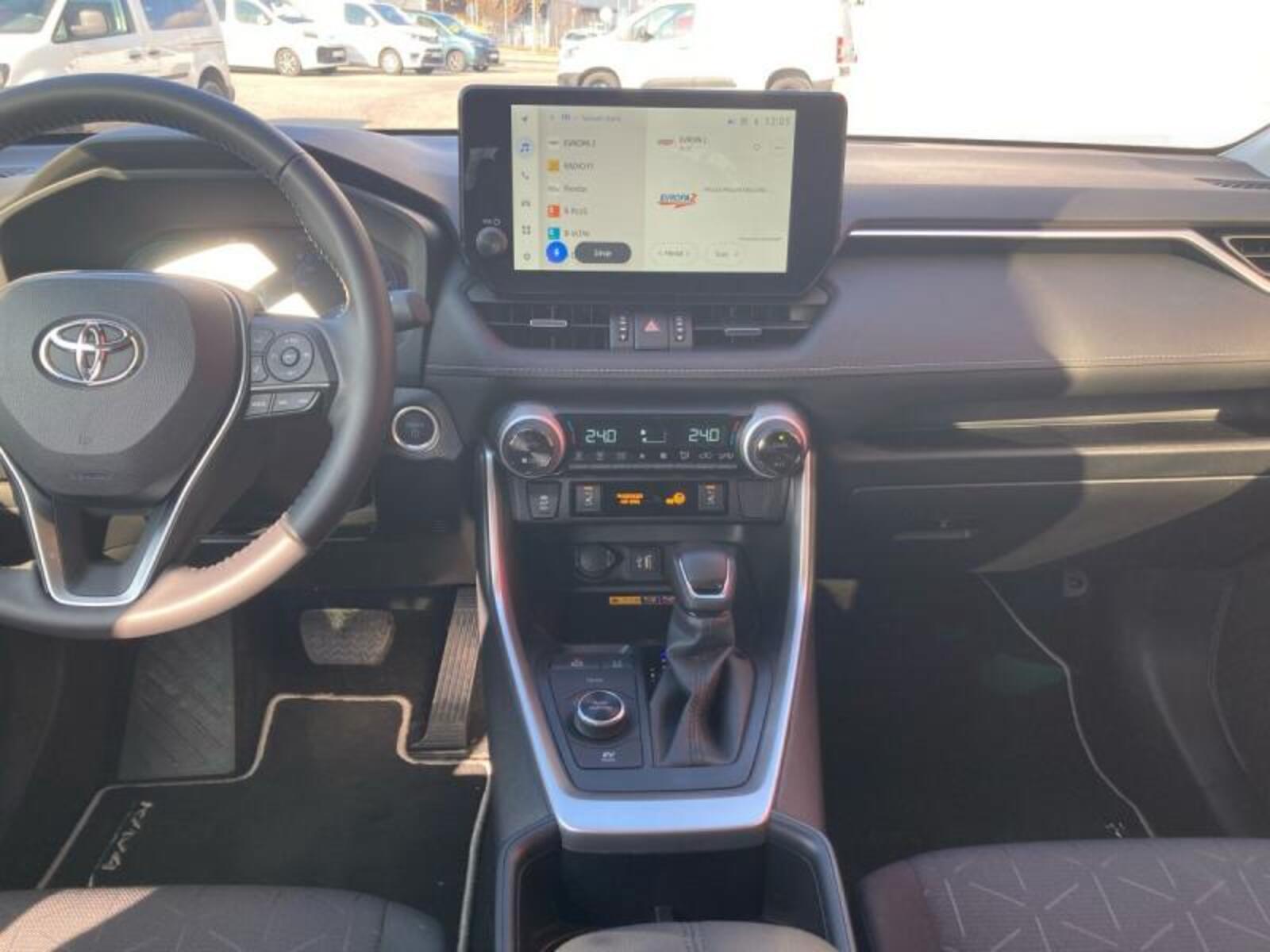 Toyota RAV4 15