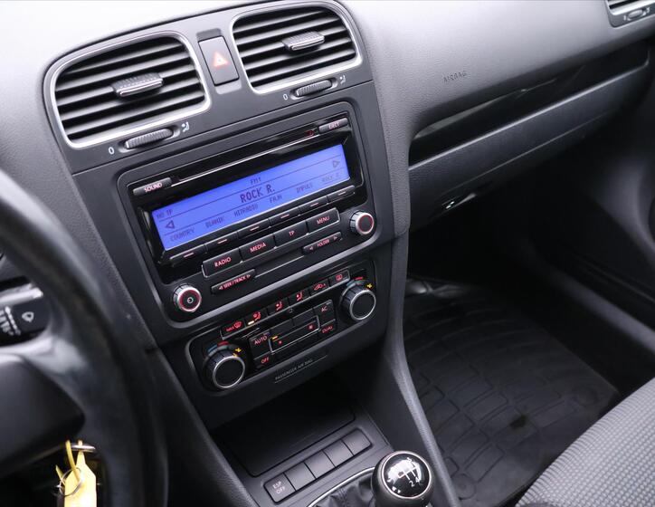 Volkswagen Golf 19