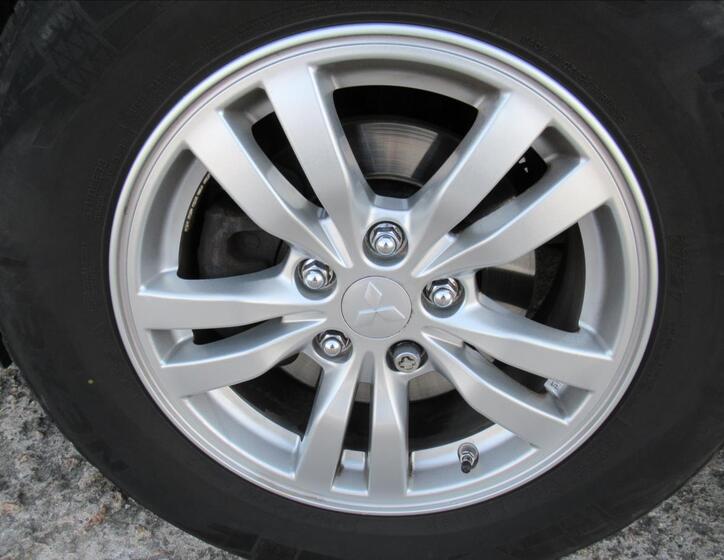 Mitsubishi Outlander 30