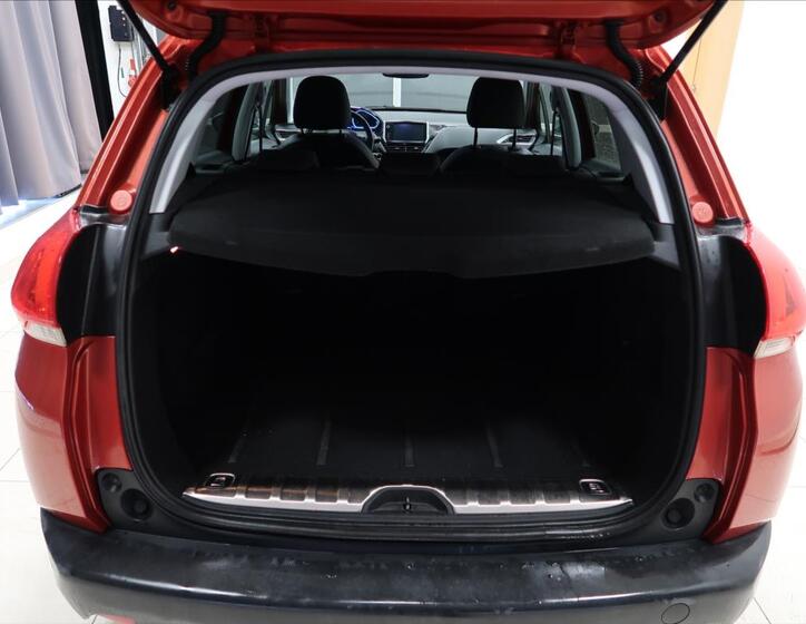 Peugeot 2008 9