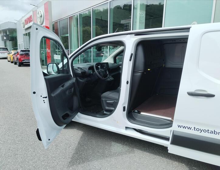 Toyota ProAce City 4