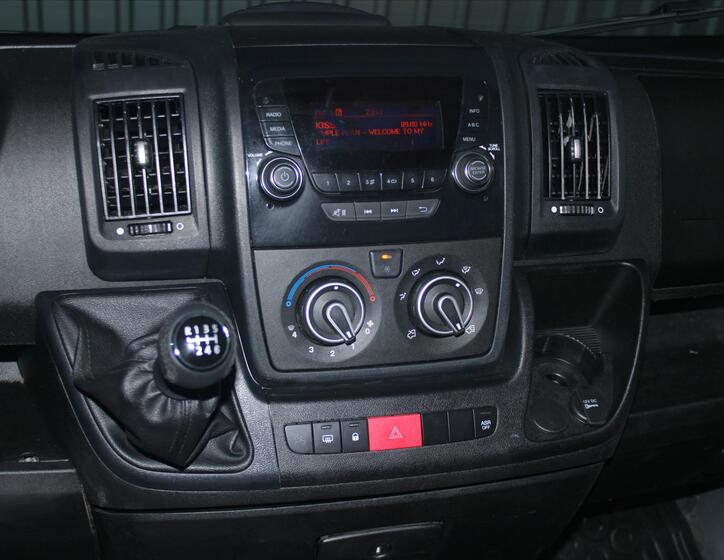 Peugeot Boxer 12