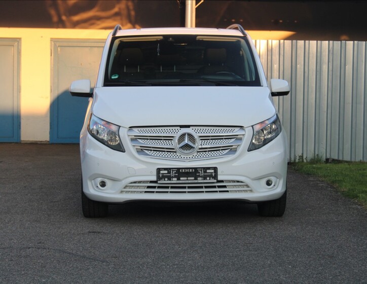 Mercedes-Benz Vito 2