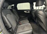 Audi Q7 30